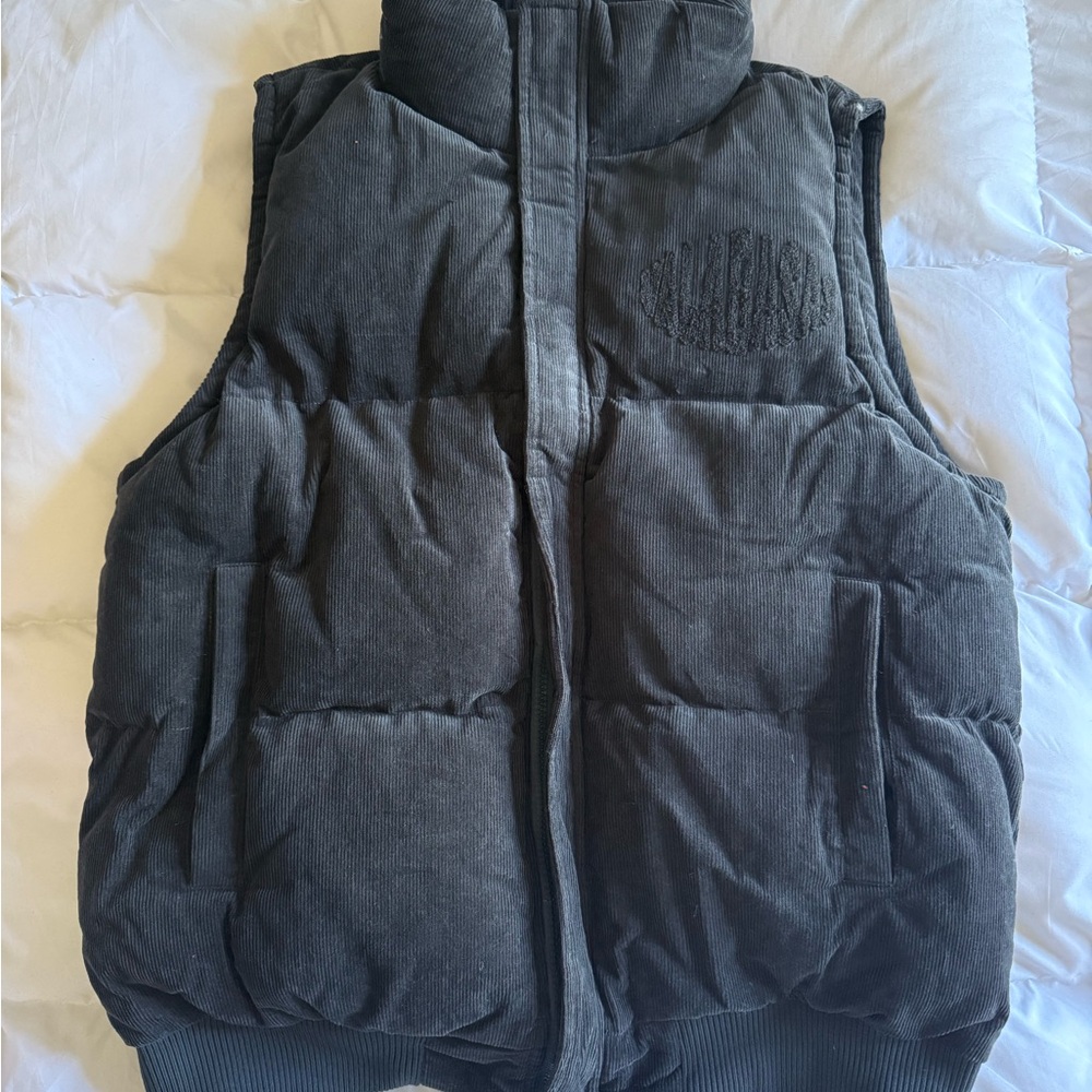 Men's Quilted Puffer Vest in Charcoal Gray